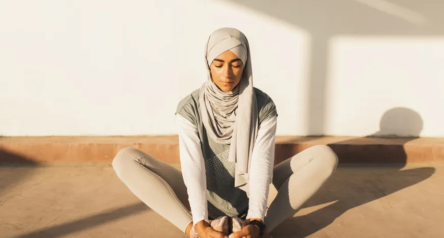 Relaxing bedtime yoga stretches